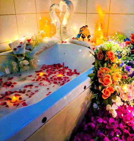 Romantic Bathtub Experience